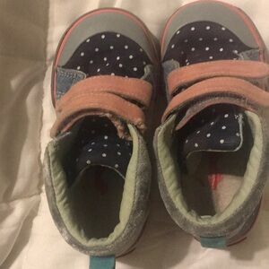 See Kai Run high top girls shoes.